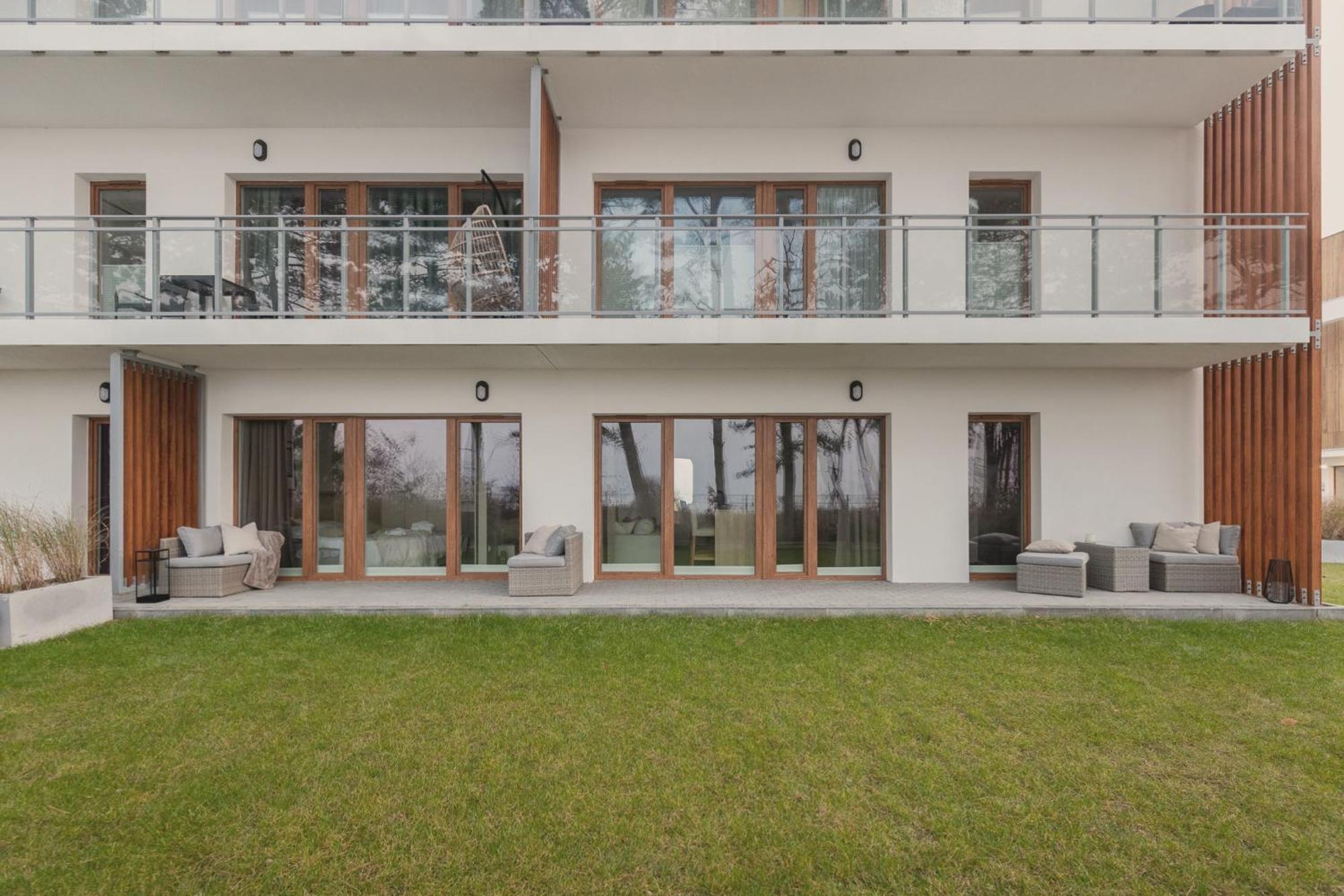 Let'S Sea - 2 Bedroom - Premium Baltic Apartment With Front Sea View Garden And Spa Access Гонски Экстерьер фото